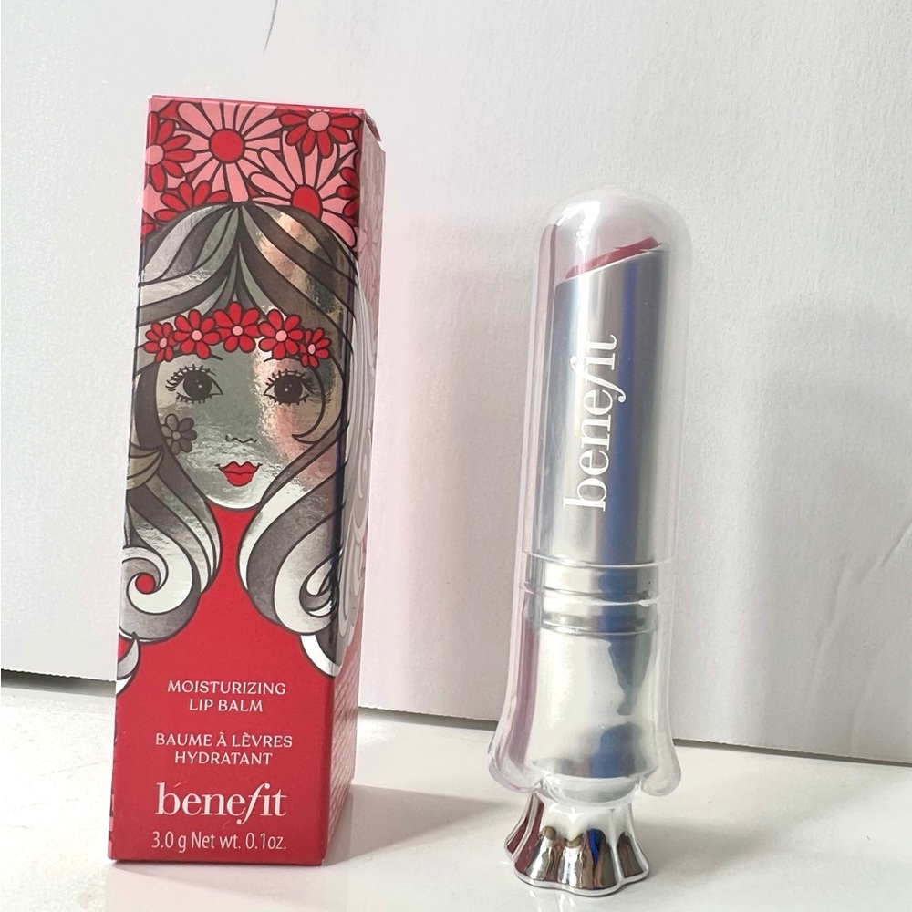 Benefit Cosmetics California Kissin Moisturizing Lip Balm Shade 00 Cherry.